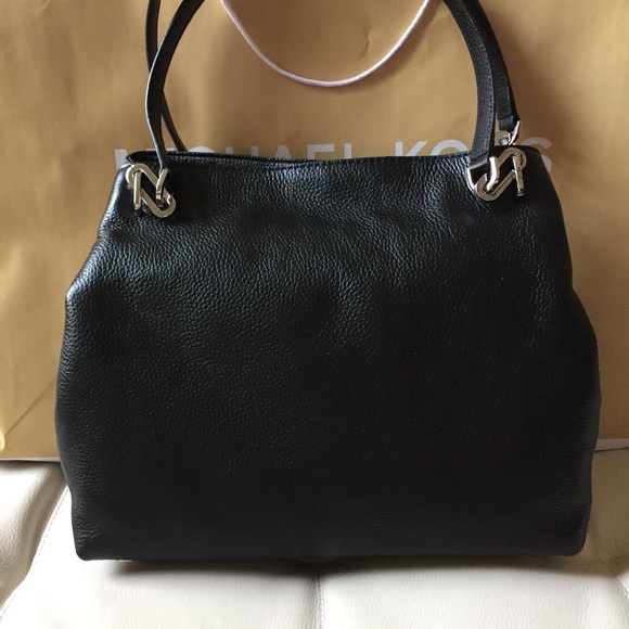 NWT MICHAEL KORS LEIGHTON LARGE SHOULDER TOTE BLK - Picture 2 of 8